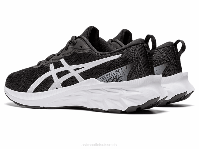 école primaire novablast 2 noir blanc Asics L6N0K4473