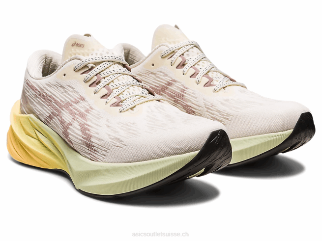 novablast 3 crème/fauve Asics L6N0K2870