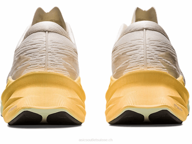 novablast 3 crème/fauve Asics L6N0K2870