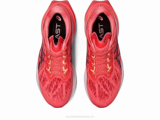 novablast 3 papaye/violet poussiéreux Asics L6N0K2416