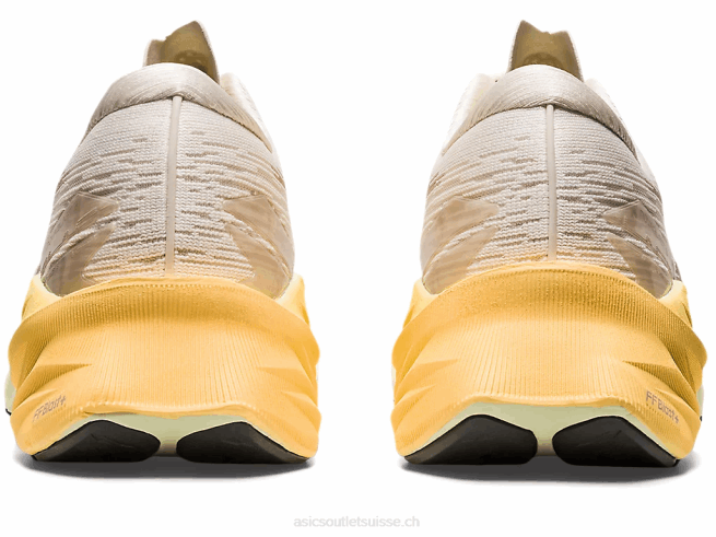 novablast 3 crème/fauve Asics L6N0K376