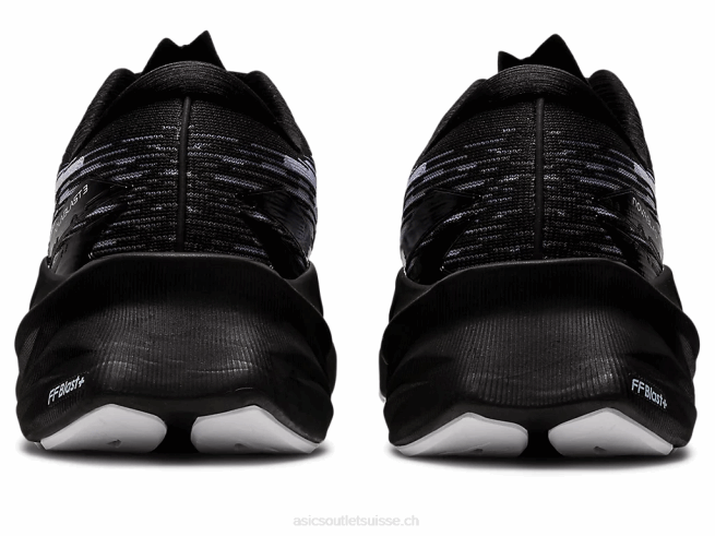 novablast 3 noir blanc Asics L6N0K931