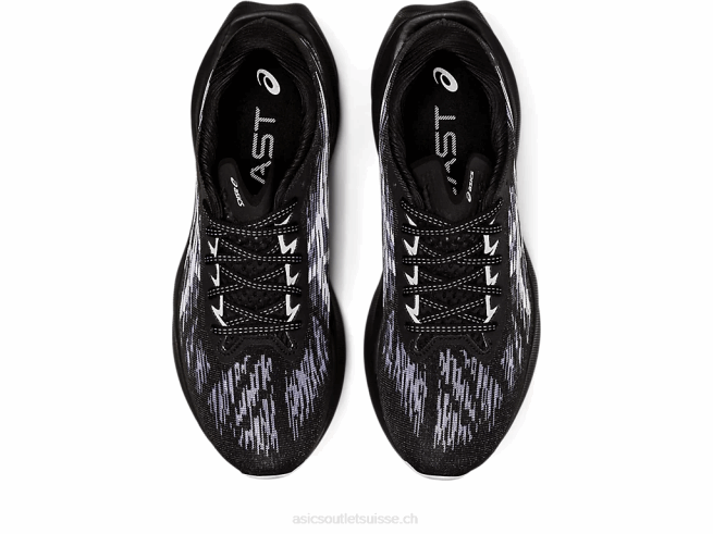 novablast 3 noir blanc Asics L6N0K931
